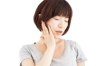 写真：インプラント治療後にしみる…これって知覚過敏なの？