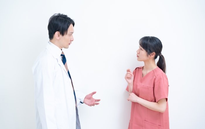 インプラント治療と矯正治療のどちらも検討している場合の注意点:医院間の連携ができるかどうか確認する