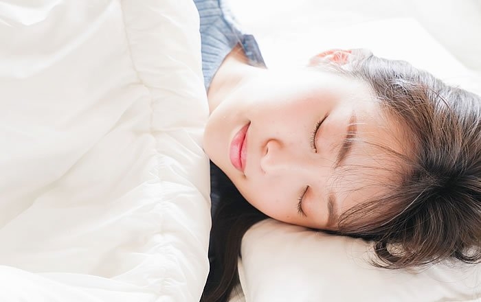 インプラント治療後の痛みや腫れへの対処方法：安静に過ごす