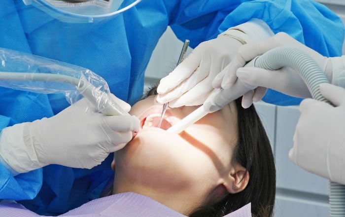 インプラント治療後に痛みや腫れが出るのはなぜ？