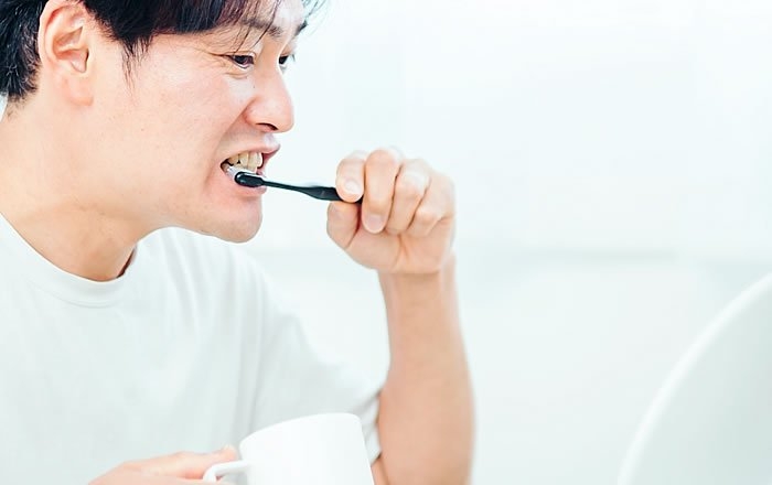 歯茎が下がる他の理由：不適切な歯磨き