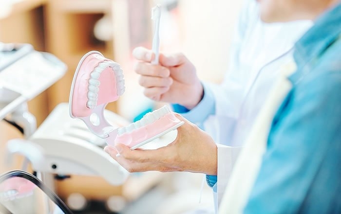 歯周病の治療方法：定期検診とメンテナンス