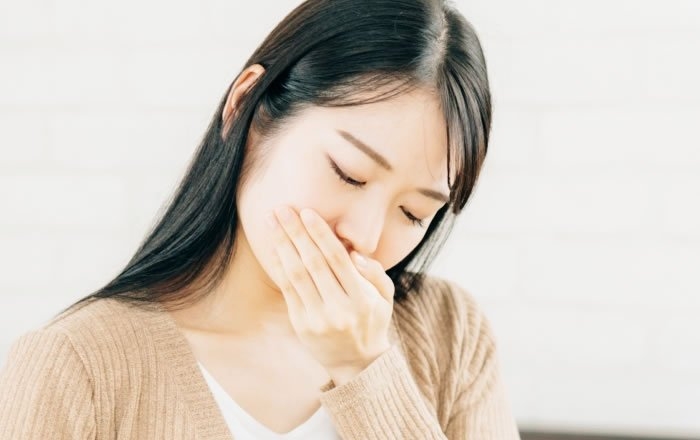 妊娠中にインプラント治療が中断や延期となる理由:つわり(悪阻)の影響を避けるため