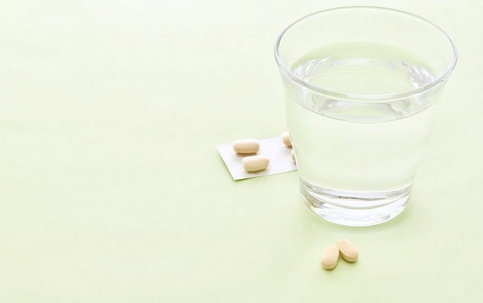 妊娠中にインプラント治療が中断や延期となる理由:様々な薬剤を使用しないようにするため