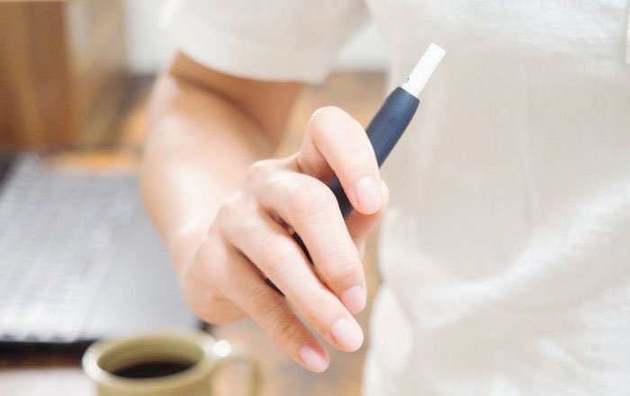 インプラントの再治療が難しい方：タバコを吸う方、喫煙者