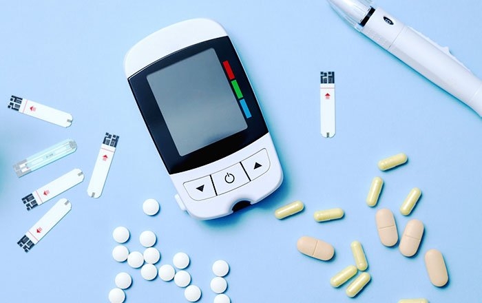 インプラント手術に関連するリスク：手術後の低血糖