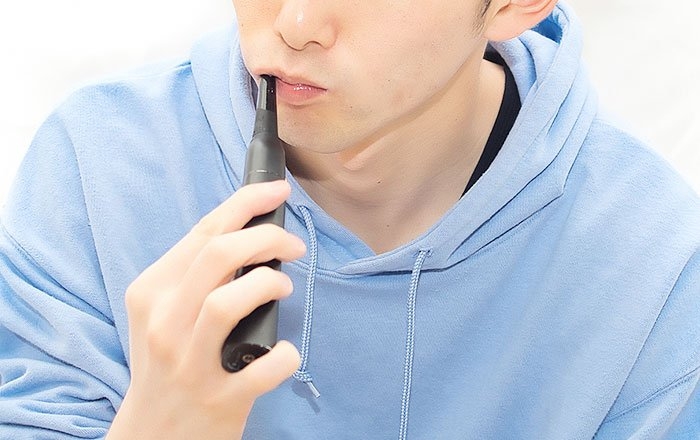 電動歯ブラシで磨く時のポイント：手は大きく動かさない、強く押し付けない