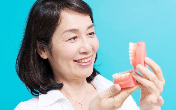 少ない本数のインプラントでも、歯の機能は回復できます