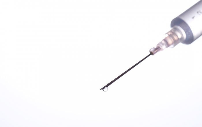 インプラント治療にエムドゲインを使うメリット：処置が容易