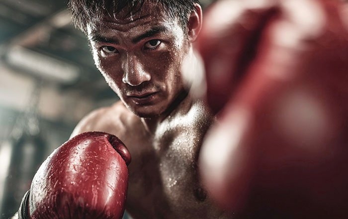 スポーツ選手・格闘技をする方のインプラントの注意点