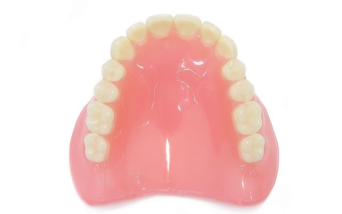 インプラント治療で「食べ物が美味しくなった」と感じる3つの理由：味蕾が食物に多く触れるようになる