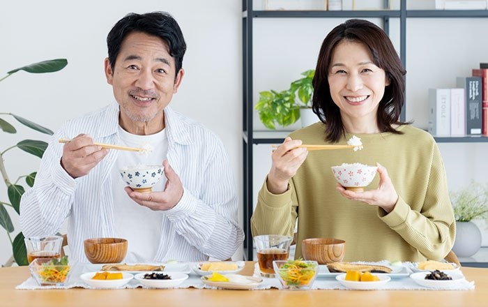 インプラント手術後の味覚変化や違和感はなぜ起こる？