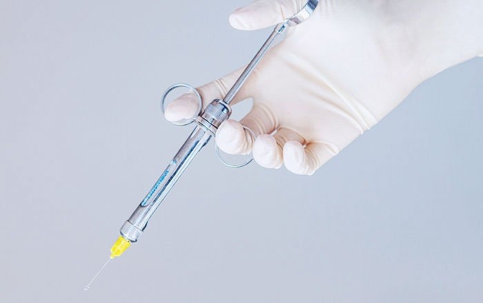 インプラント手術で使われる麻酔の種類：局所麻酔