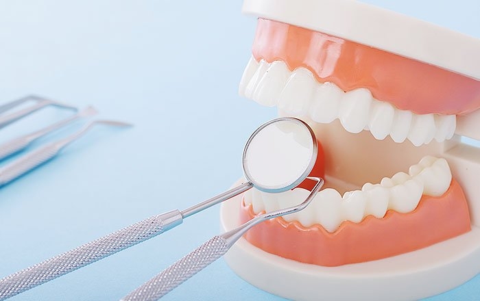 インプラント、矯正治療、審美治療…どれから始める？