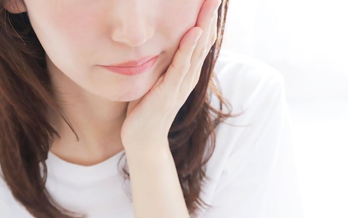 インプラントの傾斜埋入のメリット：術後の腫れや痛みが少ない