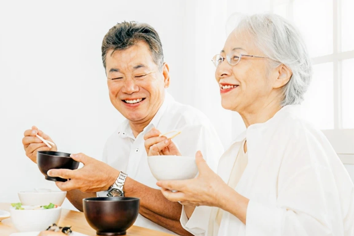 イメージ：食べる、笑う、話す。あたりまえの日常をもう一度。